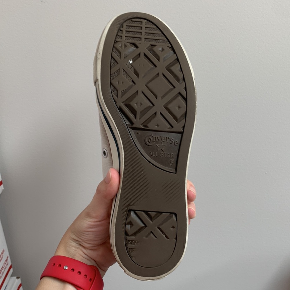 White Converse - Picture 10 of 10